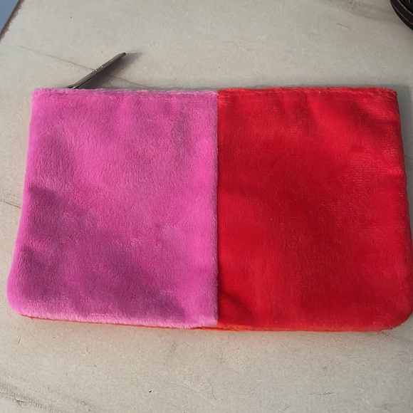 Set of 4 Ipsy Makeup Bags - Picture 7 of 8